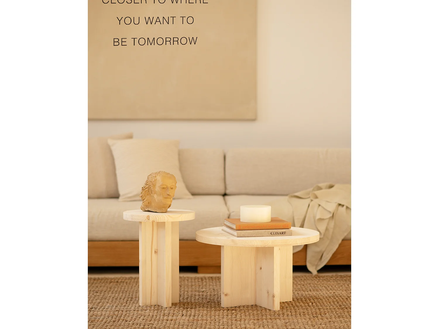 Sgabello rotondo in legno massello in tono naturale 35x45cm - TOKYO - DECOWOOD