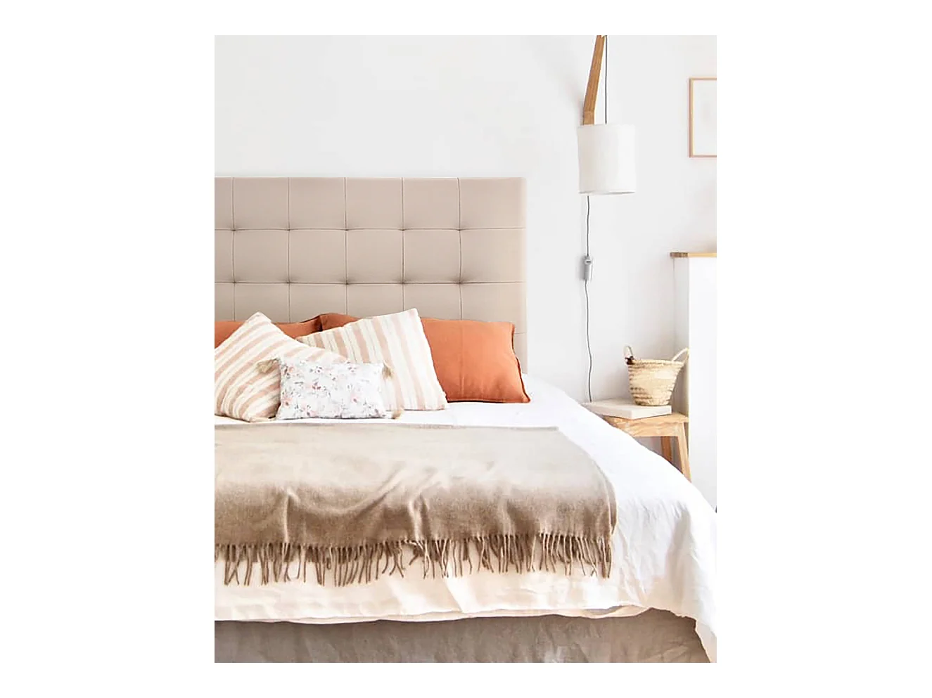 Testiera rivestita in pelle sintetica con pieghe tono marrone 160x80cm - NIEMI - DECOWOOD