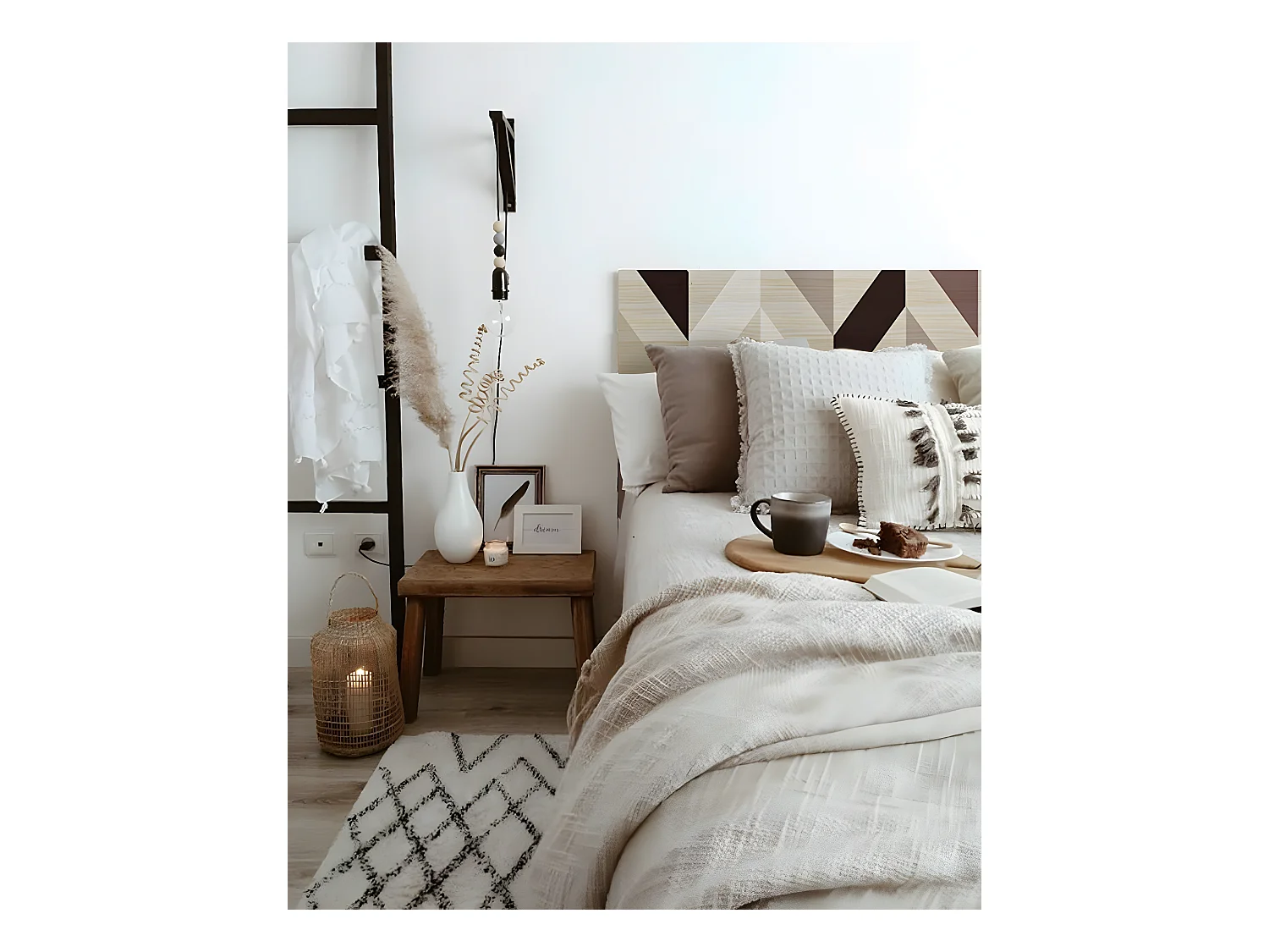 Cabecero de cama de madera maciza estampado motivo 'Geométrico Zig-Zag granate' en tono natural de 160x80cm - DECOWOOD