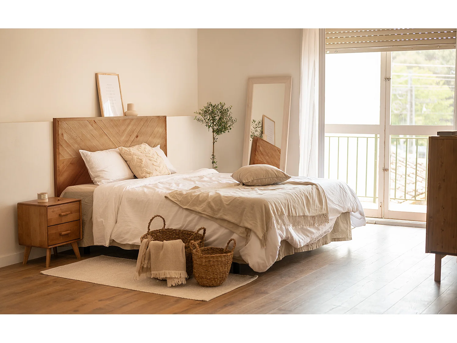 Cabecero de cama de madera maciza estilo étnico en tono roble oscuro de 80x165cm - VILLA - DECOWOOD