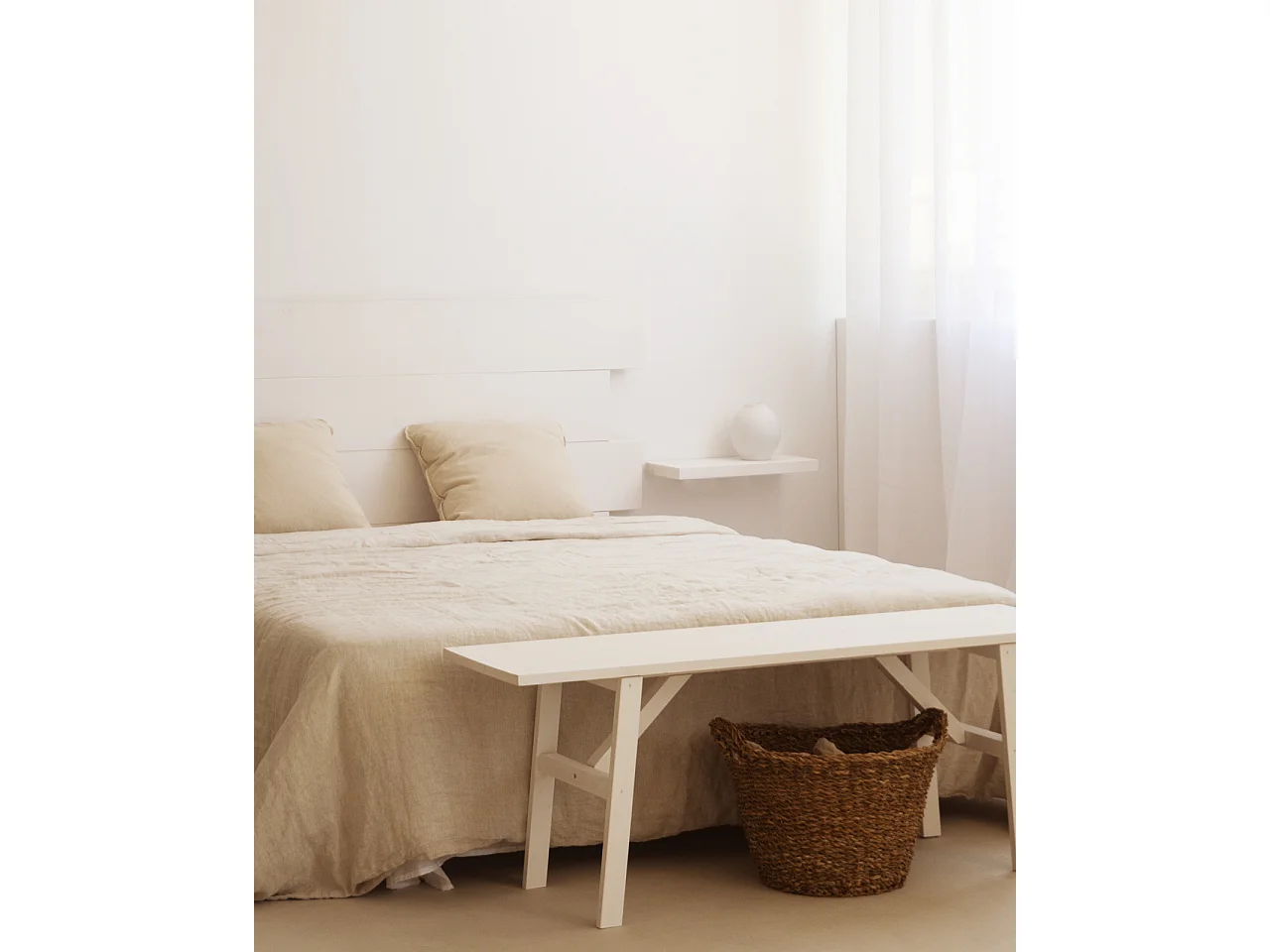 Cabecero de cama de madera maciza en tono blanco de 200x80cm - FLANDES - DECOWOOD