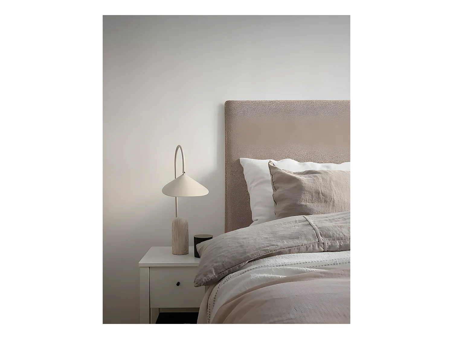 Cabecero de cama tapizado de poliester liso en color marrón de 180x80cm - BELDAD - DECOWOOD