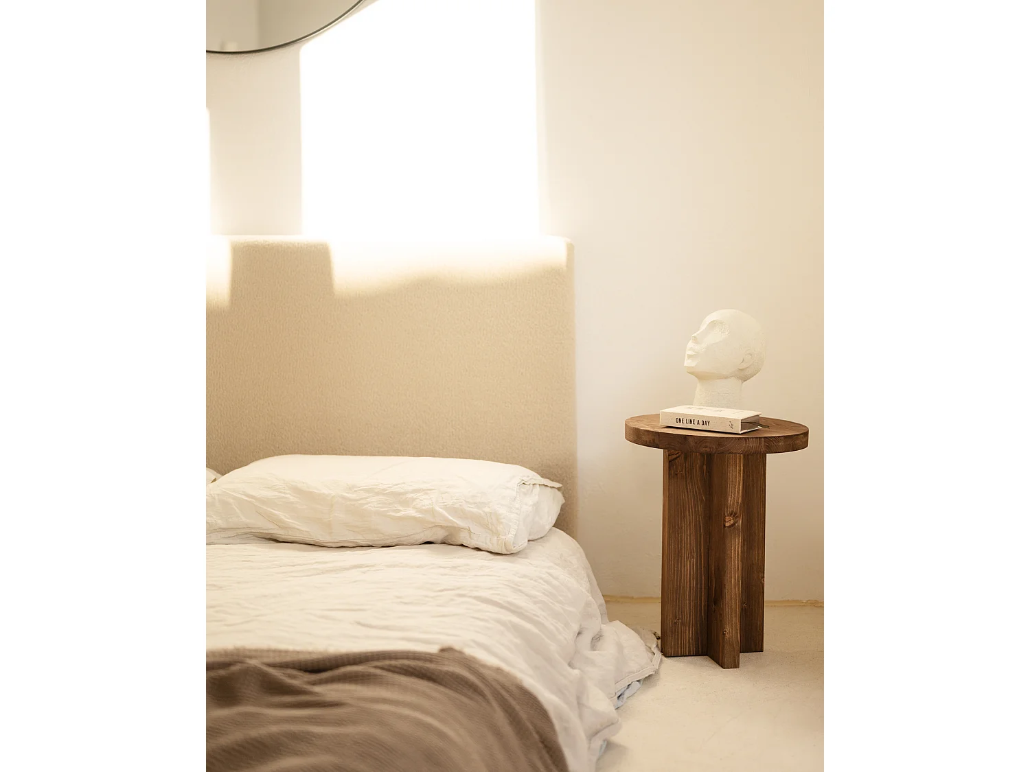 Testata del letto imbottita in cotone in tono beige 135x80cm - OSLO - DECOWOOD