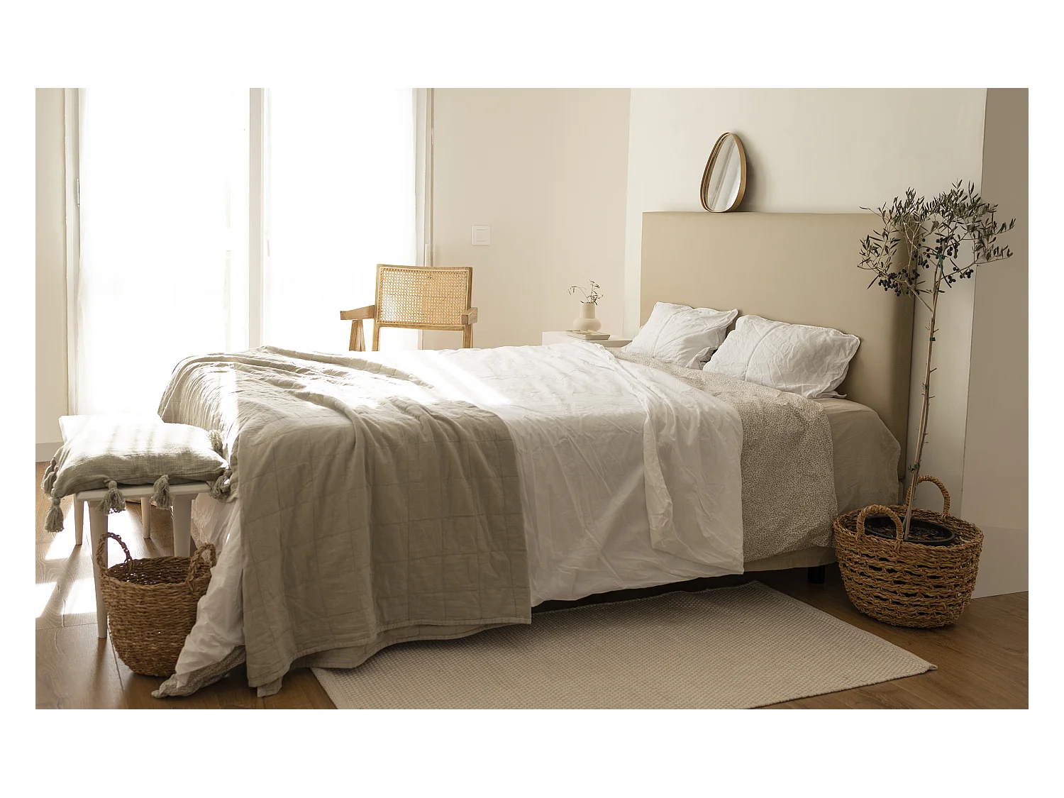 Cabecero de cama tapizado de polipiel liso en color marrón de 200x80cm - BUDAPEST - DECOWOOD