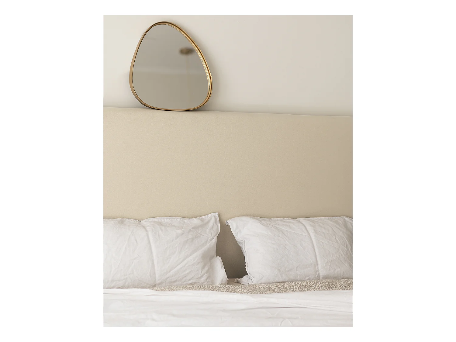 Cabecero de cama tapizado de polipiel liso en color beige de 160x80cm - BUDAPEST - DECOWOOD