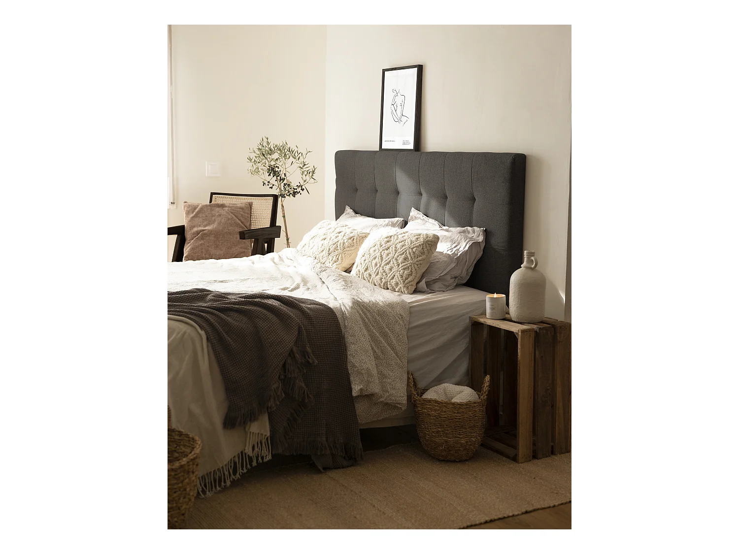 Cabecero de cama tapizado de poliester con pliegues en color negro de 200x80cm - ALAN - DECOWOOD