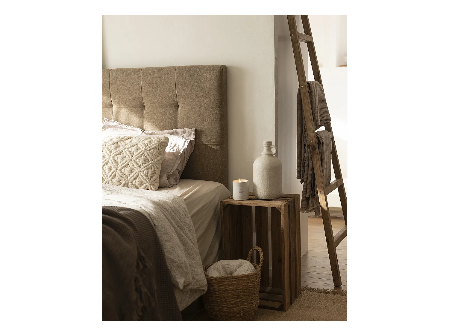 Testiera rivestita in poliestere con pieghe in tono marrone 160x80cm - ALAN - DECOWOOD