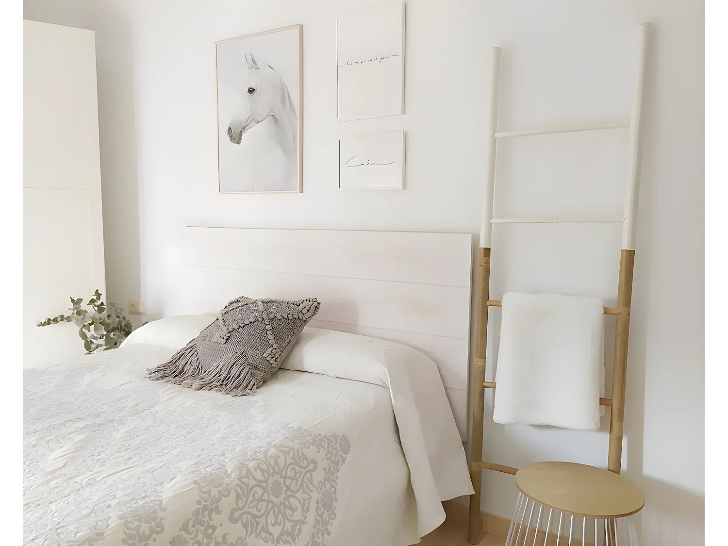 Tête de lit en bois de pin couleur blanche décapé 180x80cm - RADIATA  - DECOWOOD