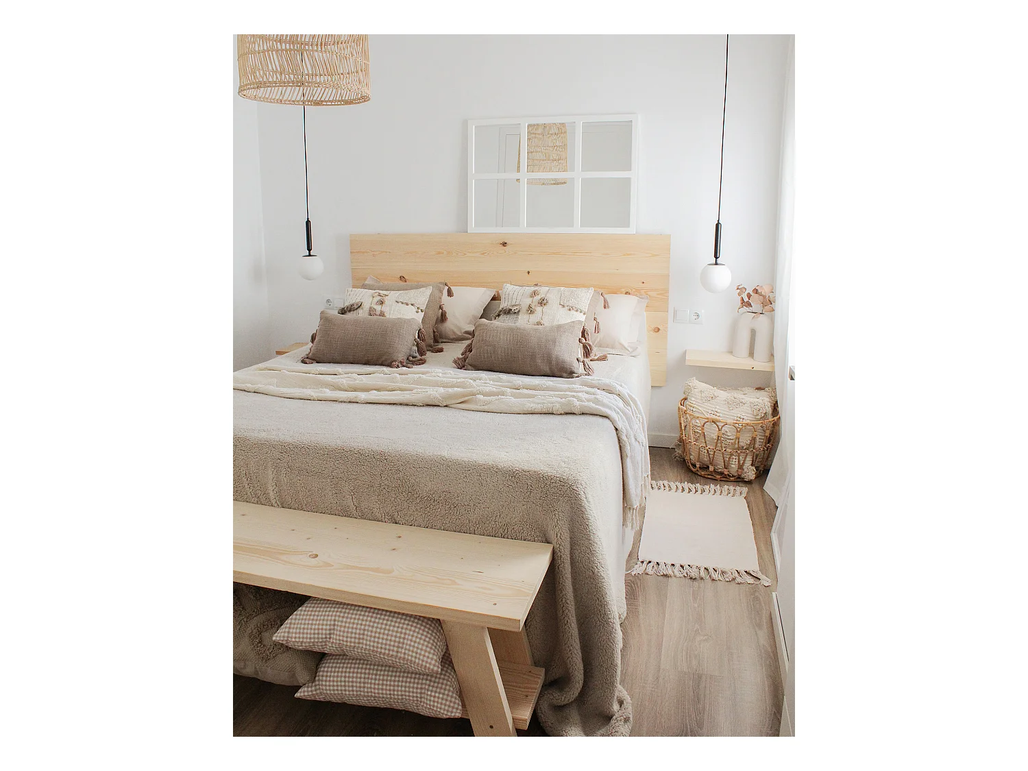 Cabecero de cama de madera maciza en tono natural de 100x60cm - FLANDES - DECOWOOD