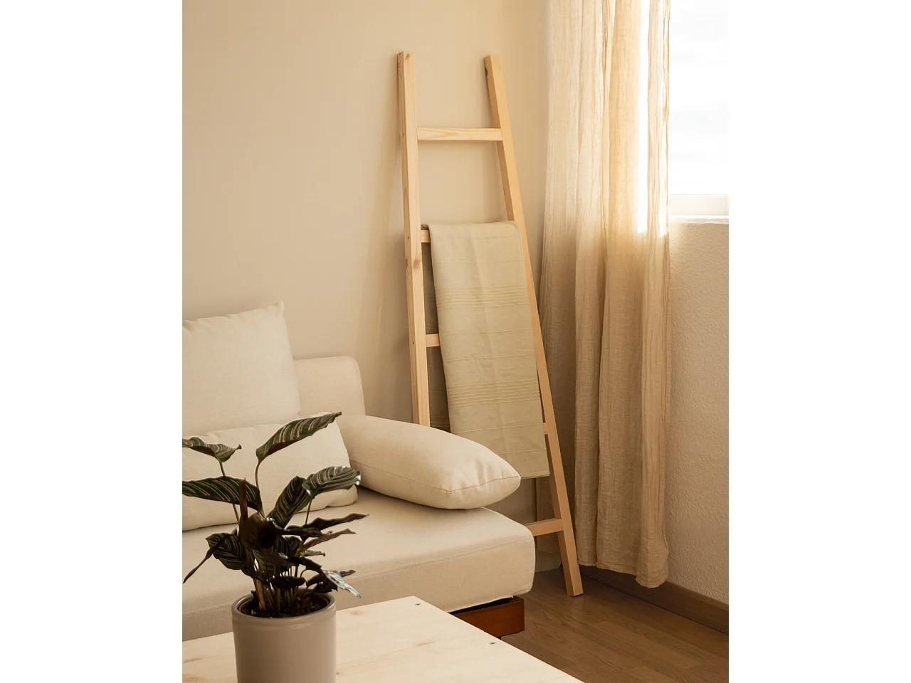 Scala decorativa in legno massello in tono naturale 50x150cm - HERM - DECOWOOD