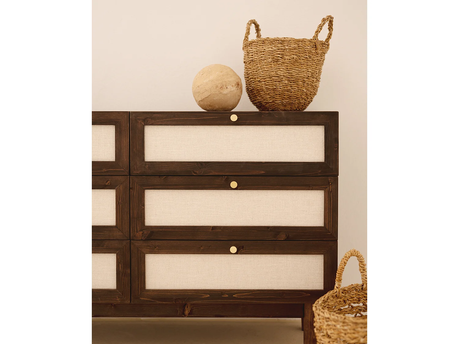 Commode en bois de sapin et lin à six tiroirs marron 76x120cm - LINEN - DECOWOOD