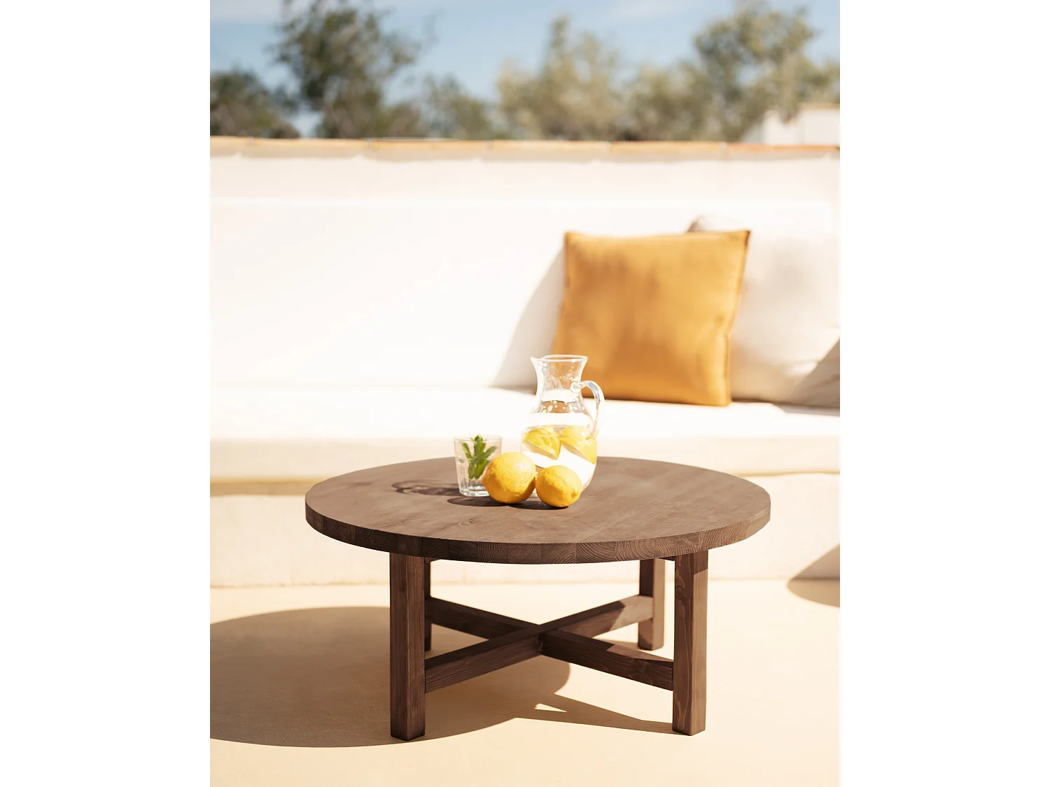 Mesa de centro redonda de madera de abeto Decowood en color nogal de Ø60cm - OLIVIA - DECOWOOD