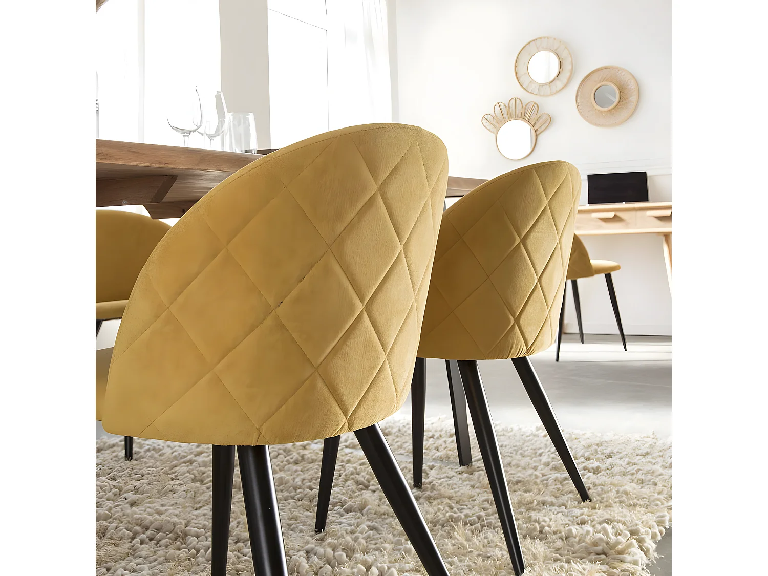 Conjunto de 2 sillas escandinavas de tela amarillo mostaza y metal Jasmine