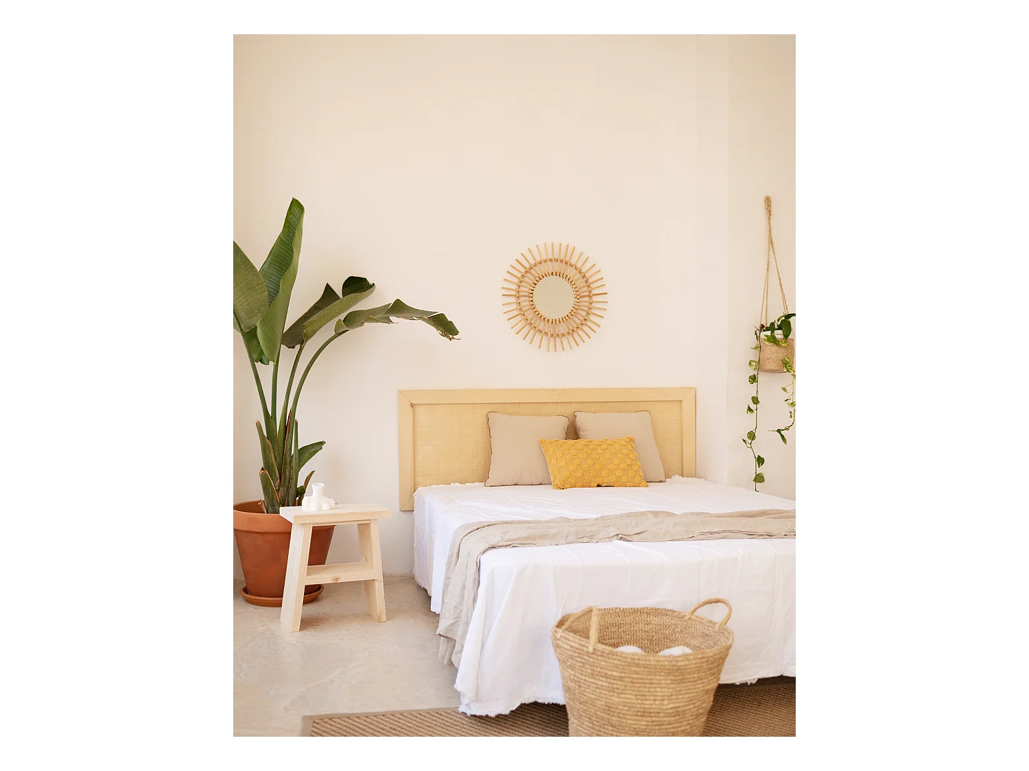 Mesita de noche o auxiliar madera maciza en tono natural de 45x39cm - FRIDA - DECOWOOD