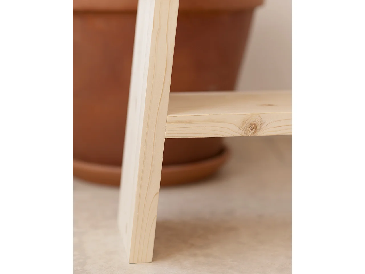 Comodino in legno massello in tono naturale 39x45cm - FRIDA - DECOWOOD