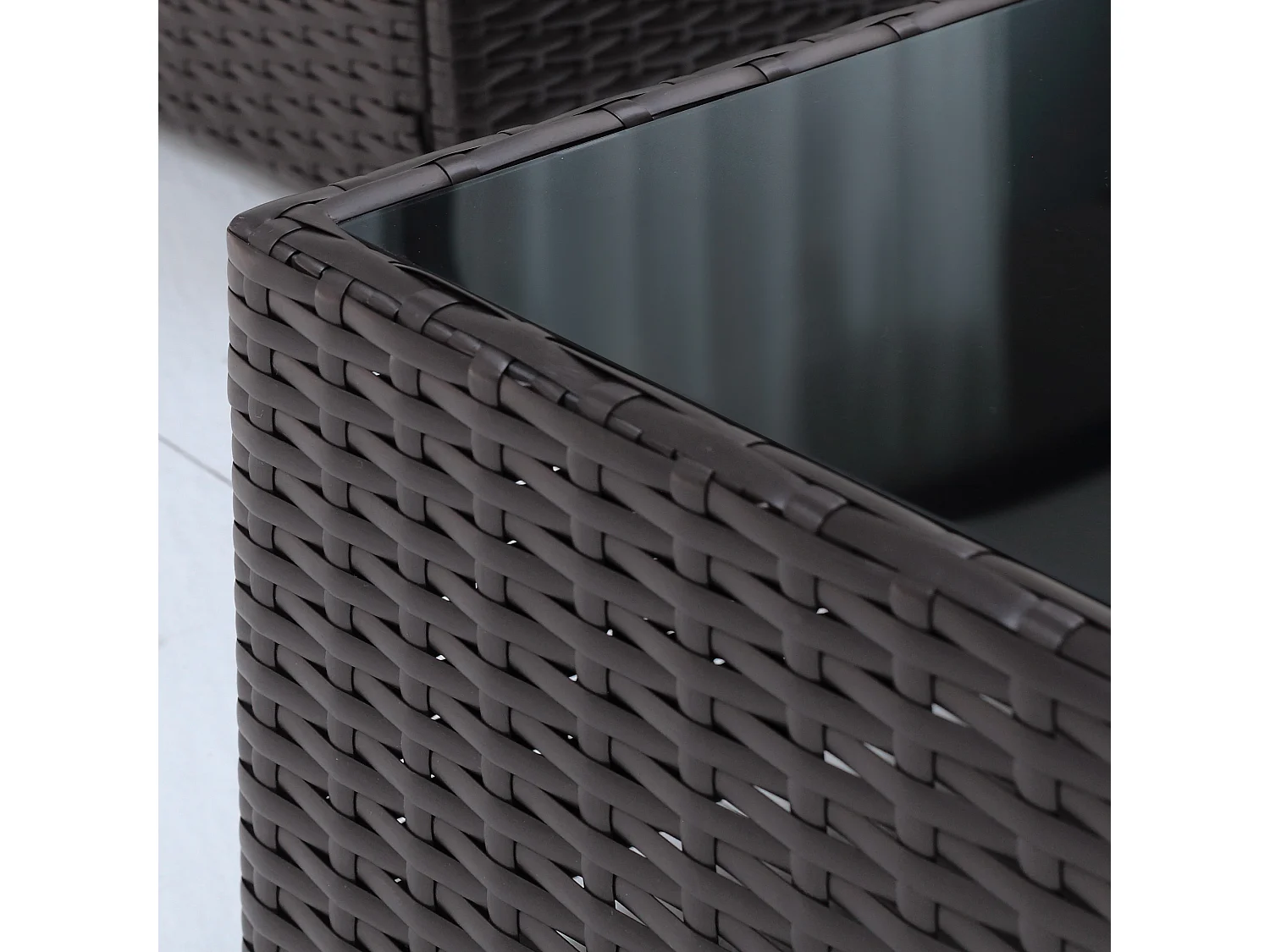 Ensemble salon de jardin 7 pièces modulables table basse plateau verre trempé coussins déhoussables inclus résine tressée imitation rotin brun foncé