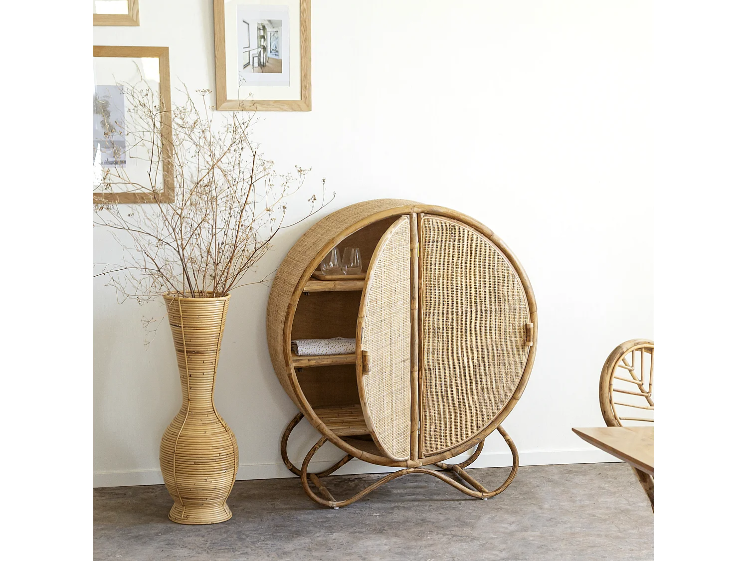 Jarrón alto de rayas en ratán natural para tallos XXL - Ambiente bohemio garantizado