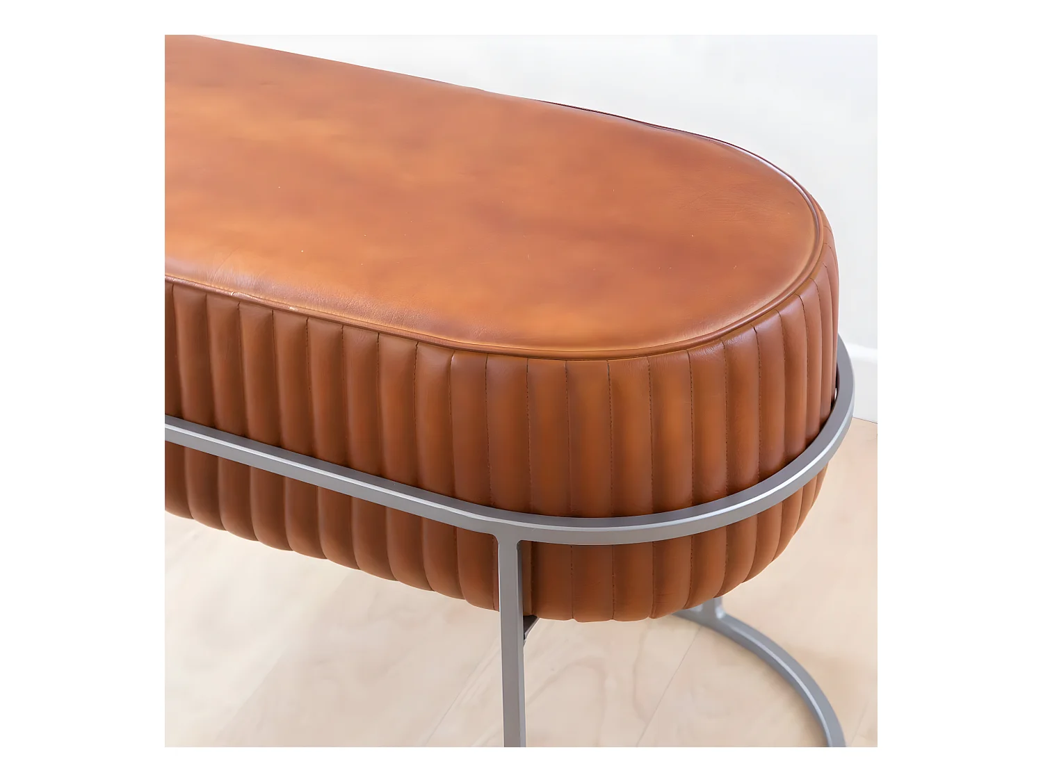 Banco redondeado en cuero Gaby