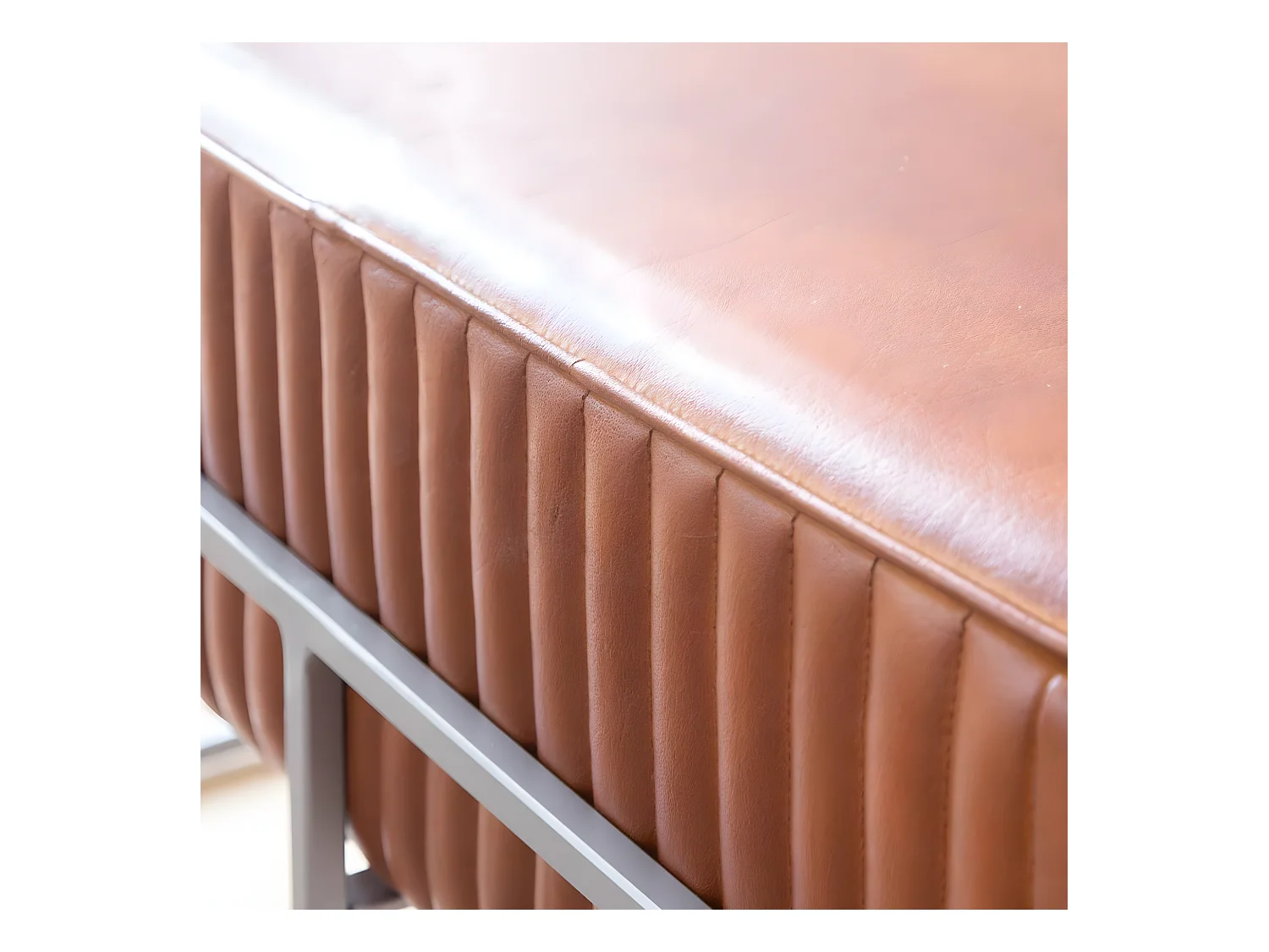 Banco redondeado en cuero Gaby