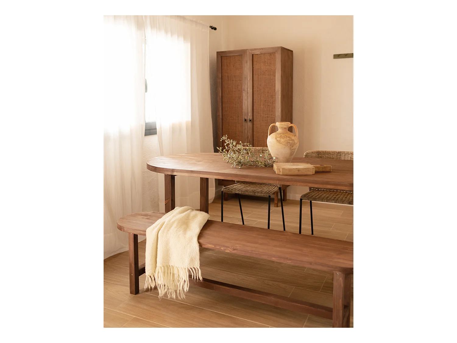 Tavolo da pranzo ovale in legno massello in tono marrone 160x75cm - OLIVIA - DECOWOOD