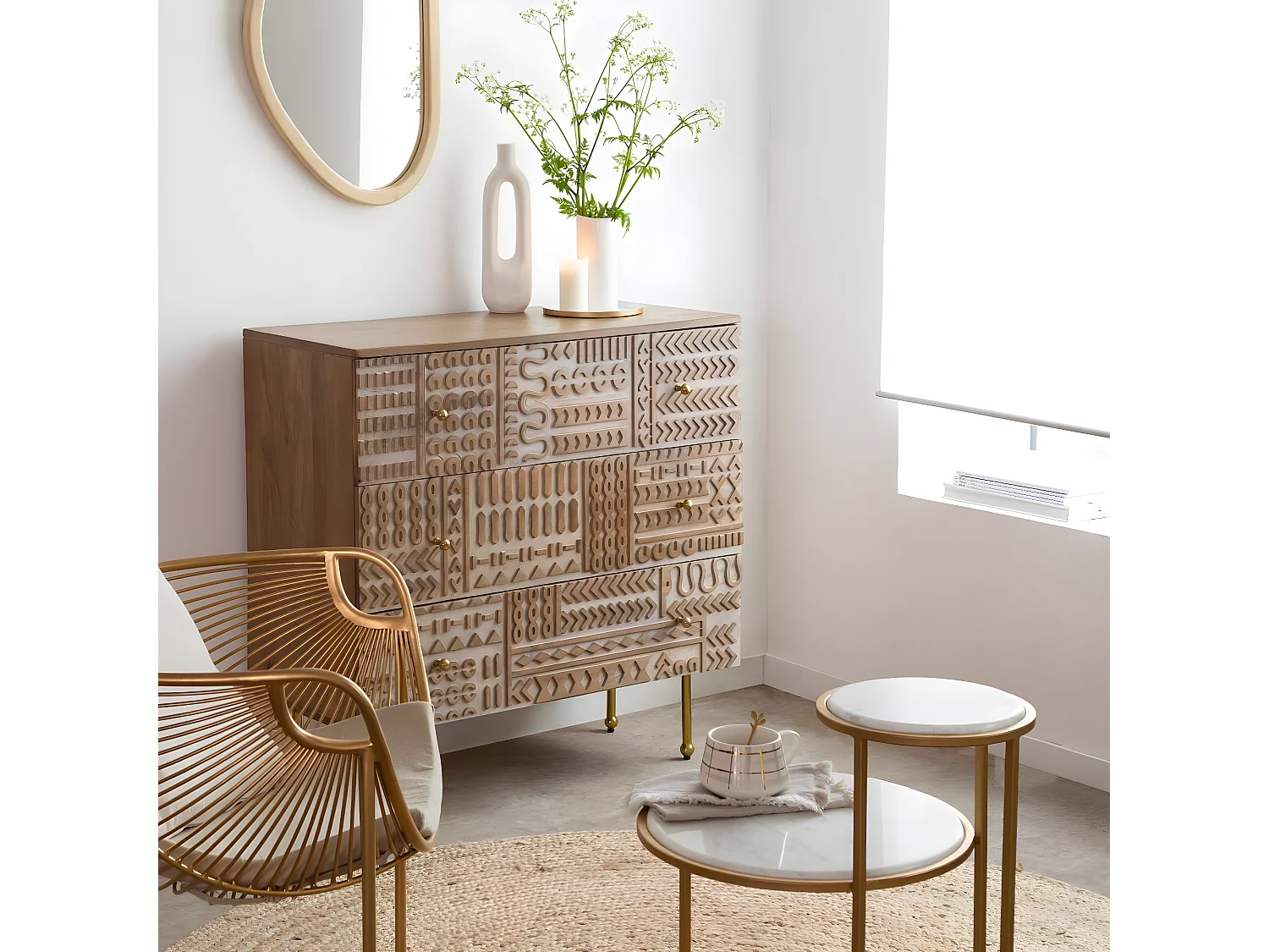 Cómoda de madera de mango tallada Leopold - Mueble atemporal para embellecer tu interior