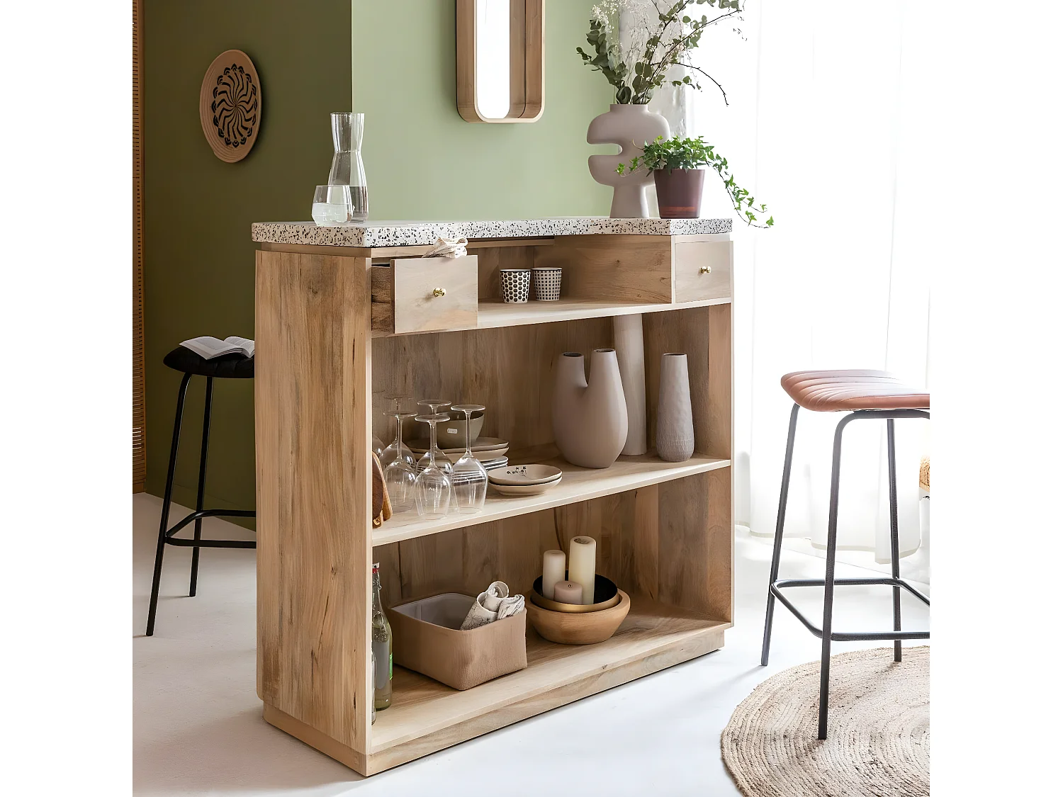 Meuble bar en bois de manguier et terrazzo Lou