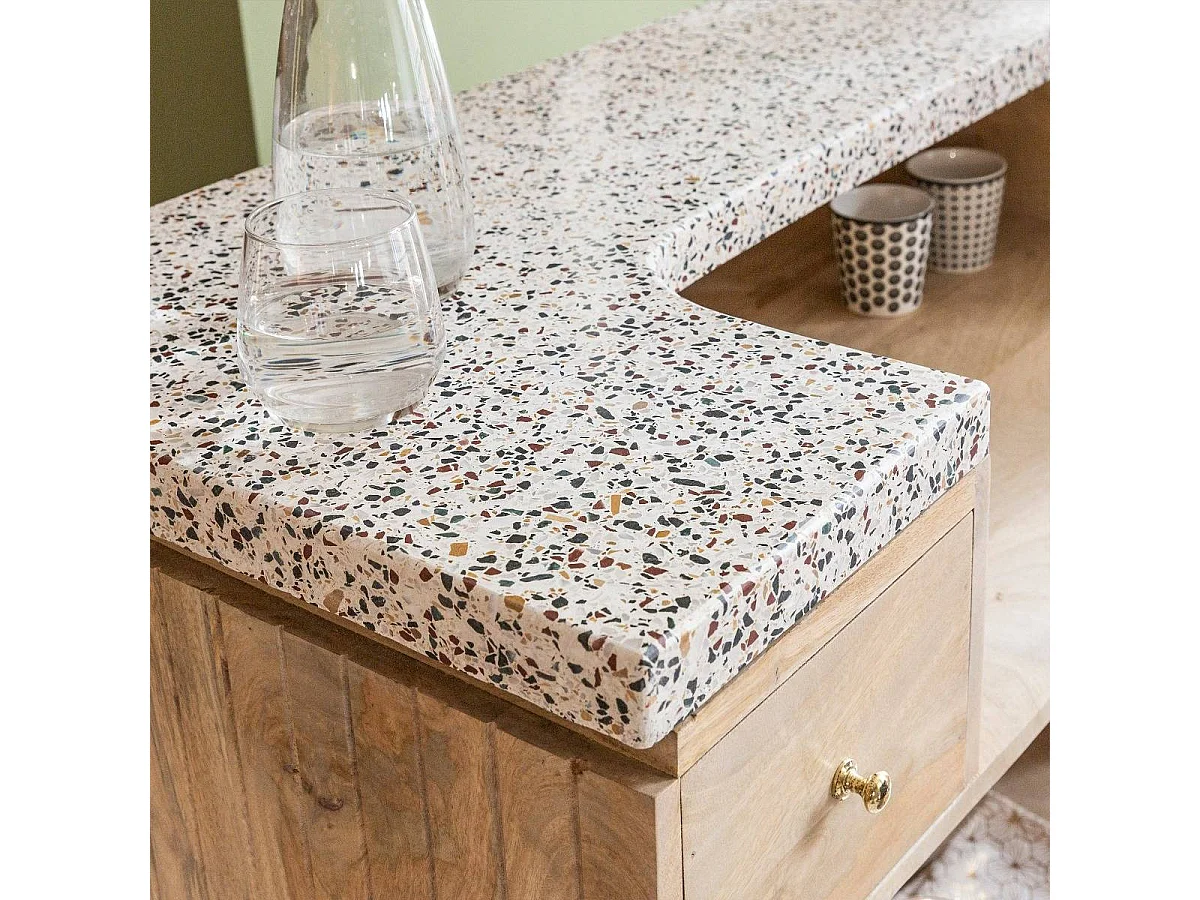 Meuble bar en bois de manguier et terrazzo Lou