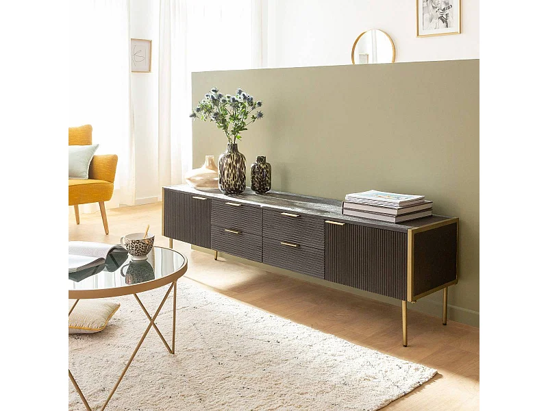 Mueble de TV de madera de mango y metal dorado con almacenamiento