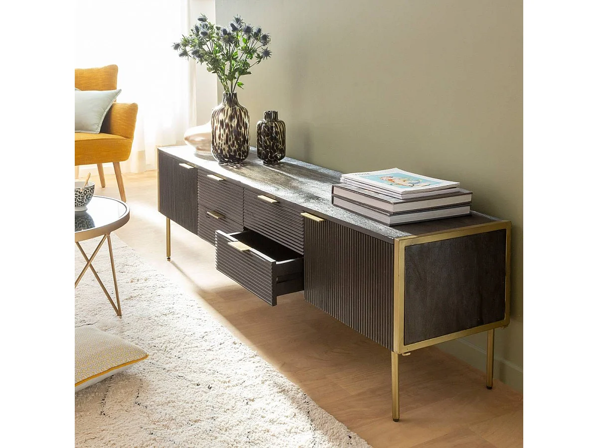 Mueble de TV de madera de mango y metal dorado con almacenamiento