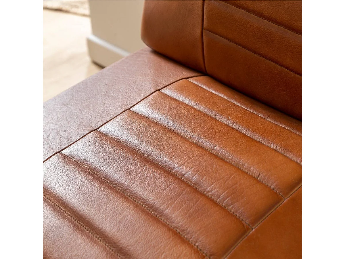 Fauteuil en cuir marron et métal Alberto