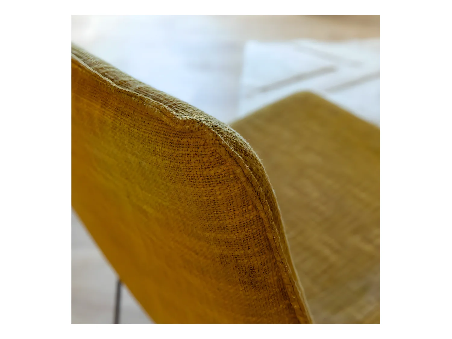 Fauteuil en tissu jaune et métal Isaure