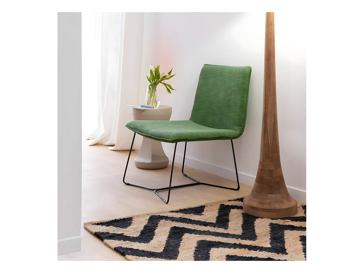 Fauteuil en tissu vert et métal Isaure