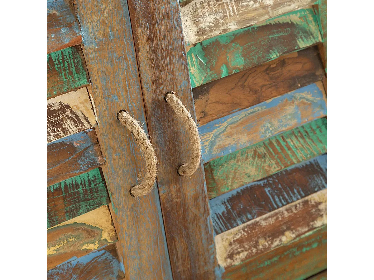 Buffet de esquina de madera reciclada Ethnik multicolor con puertas persianas y tiradores de cuerda