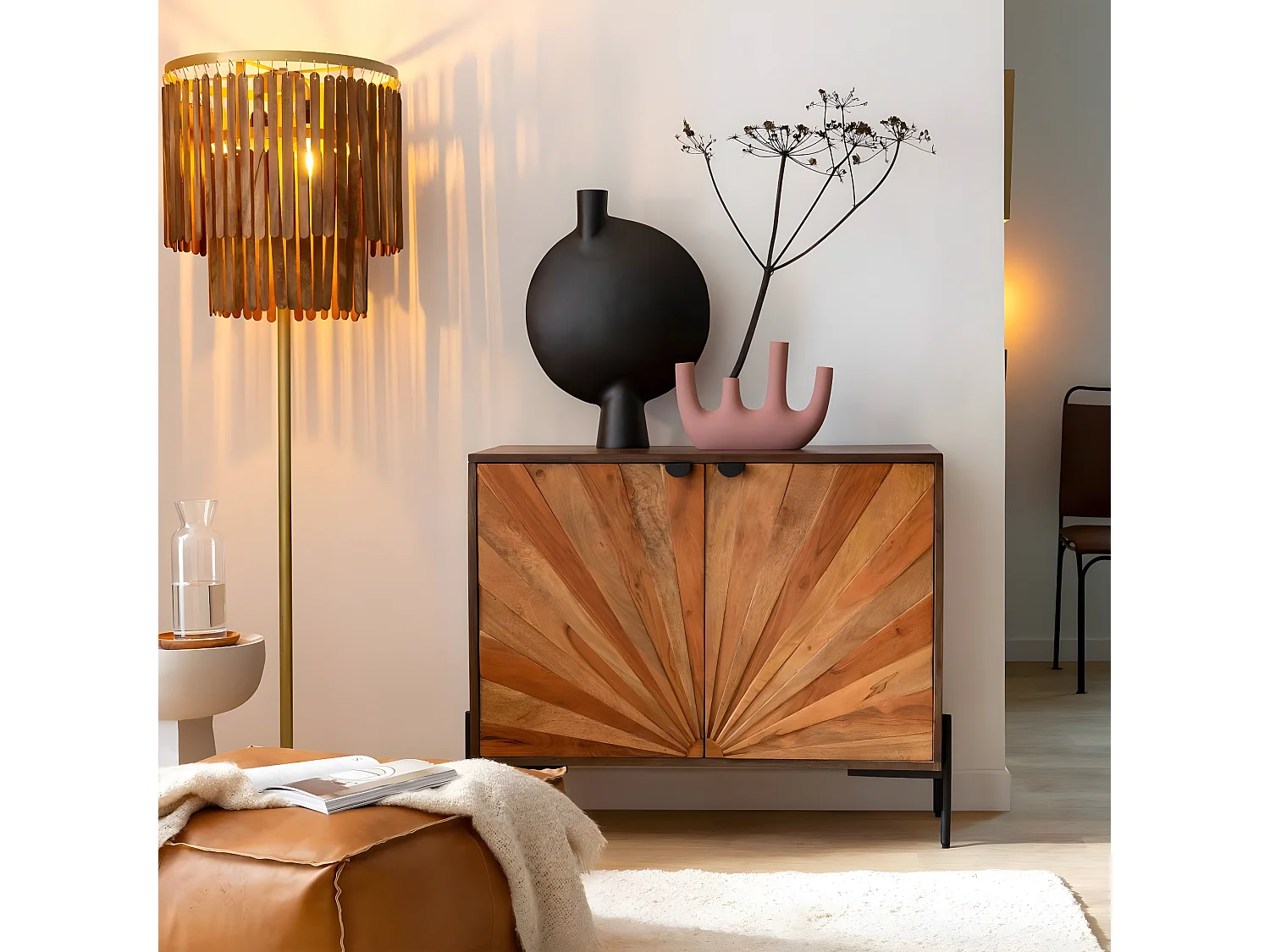 Pequeño buffet rústico de madera de acacia Elvira con apertura abatible