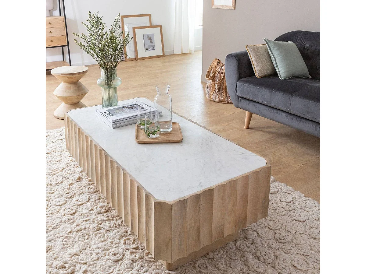 Mesa de centro rectangular de madera de mango y mármol blanco Naxos con almacenamiento