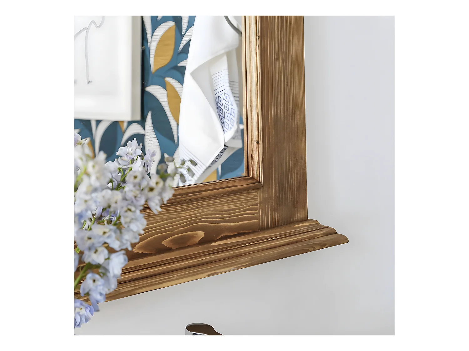 Miroir en bois de pin ciré miel Manel