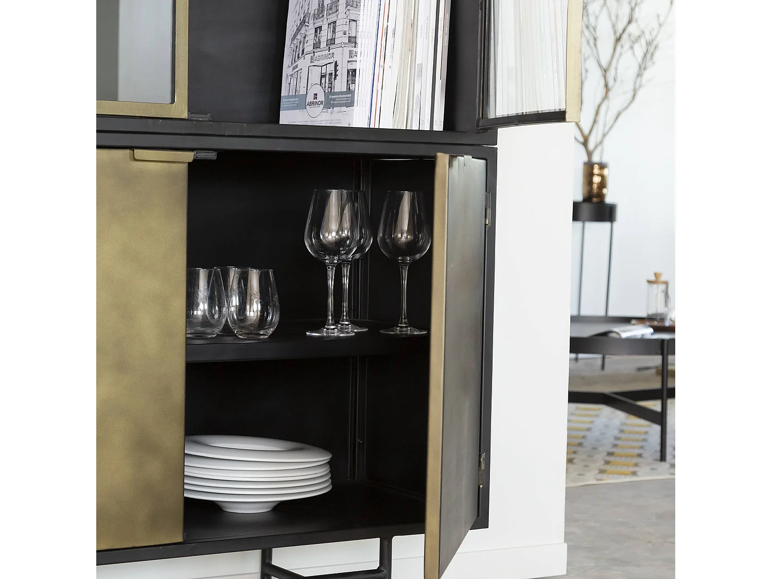 Vaisselier en laiton et métal Janelle