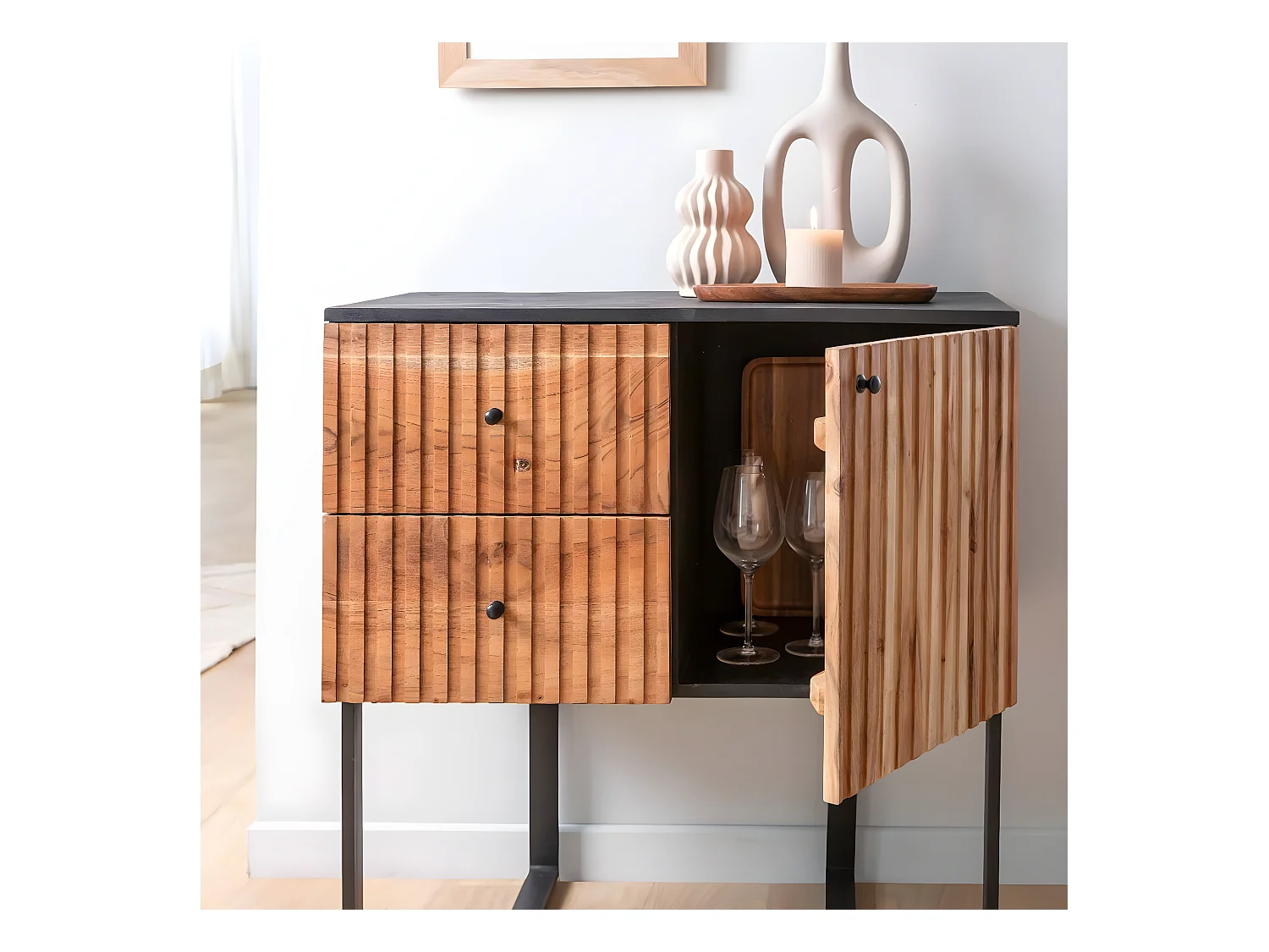 Buffet haut en bois d'acacia et métal Pippa
