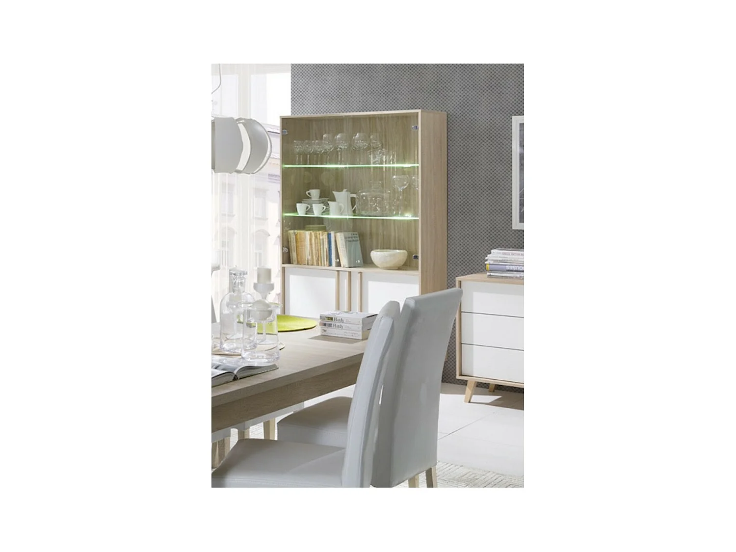 Vitrinekast, servieskast, zilverkast MALMO groot model + LED. SCANDINAVISCH type meubel ideaal voor uw eetkamer.