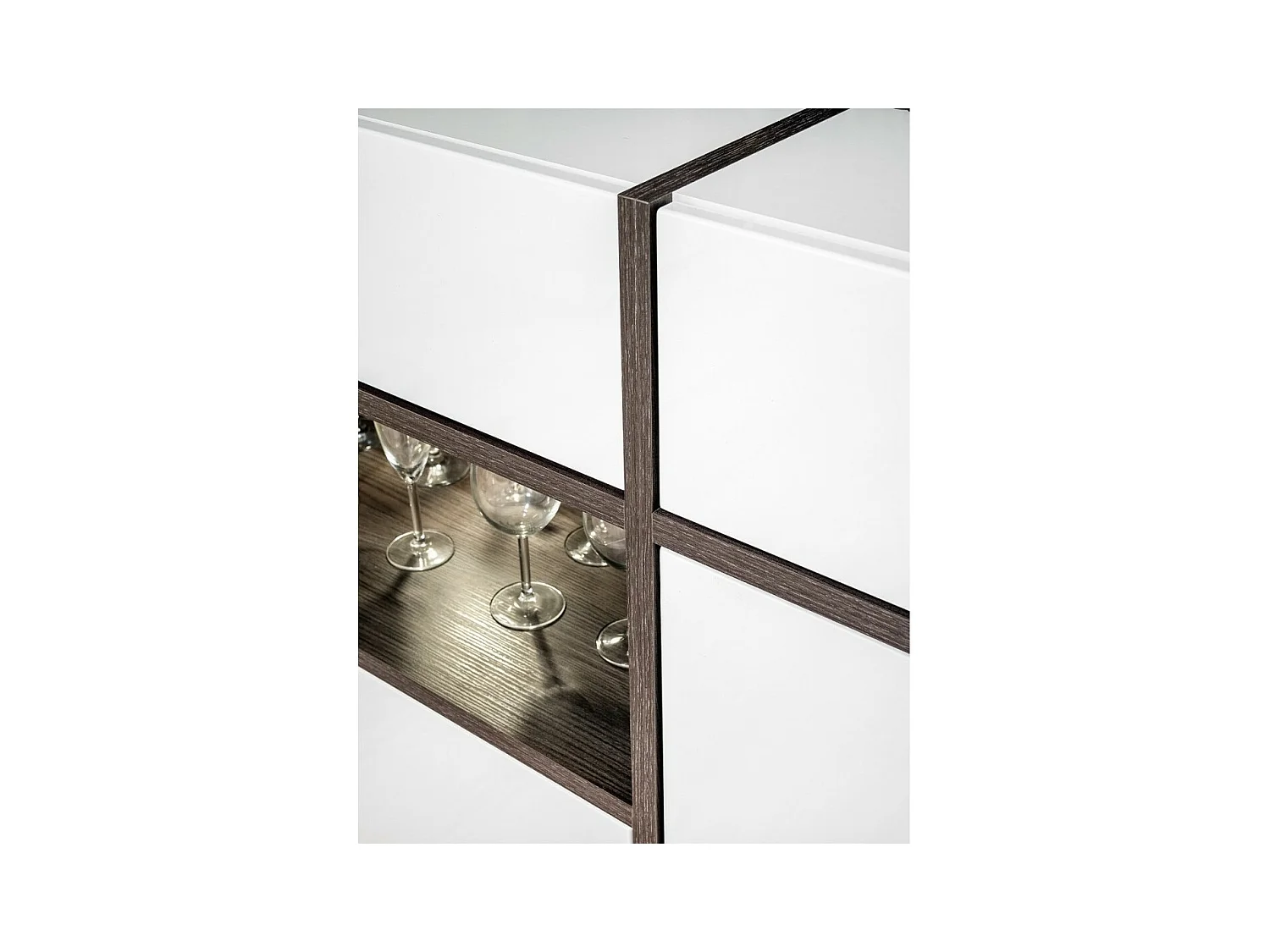 Aparador baixo, bar CRISS + LED. Vitrina, armário para objetos decorativos, moderno e design para a sua sala de estar.