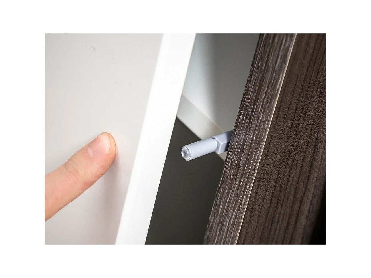 Aparador baixo, bar CRISS + LED. Vitrina, armário para objetos decorativos, moderno e design para a sua sala de estar.