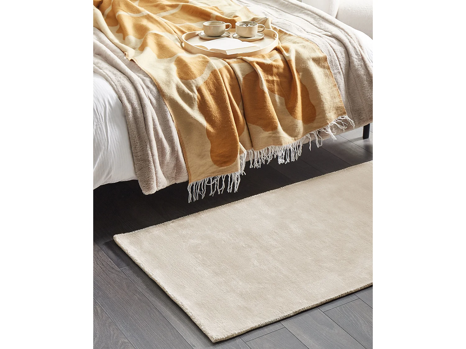 Vloerkleed viscose lichtbeige 80 x 150 cm GESI II