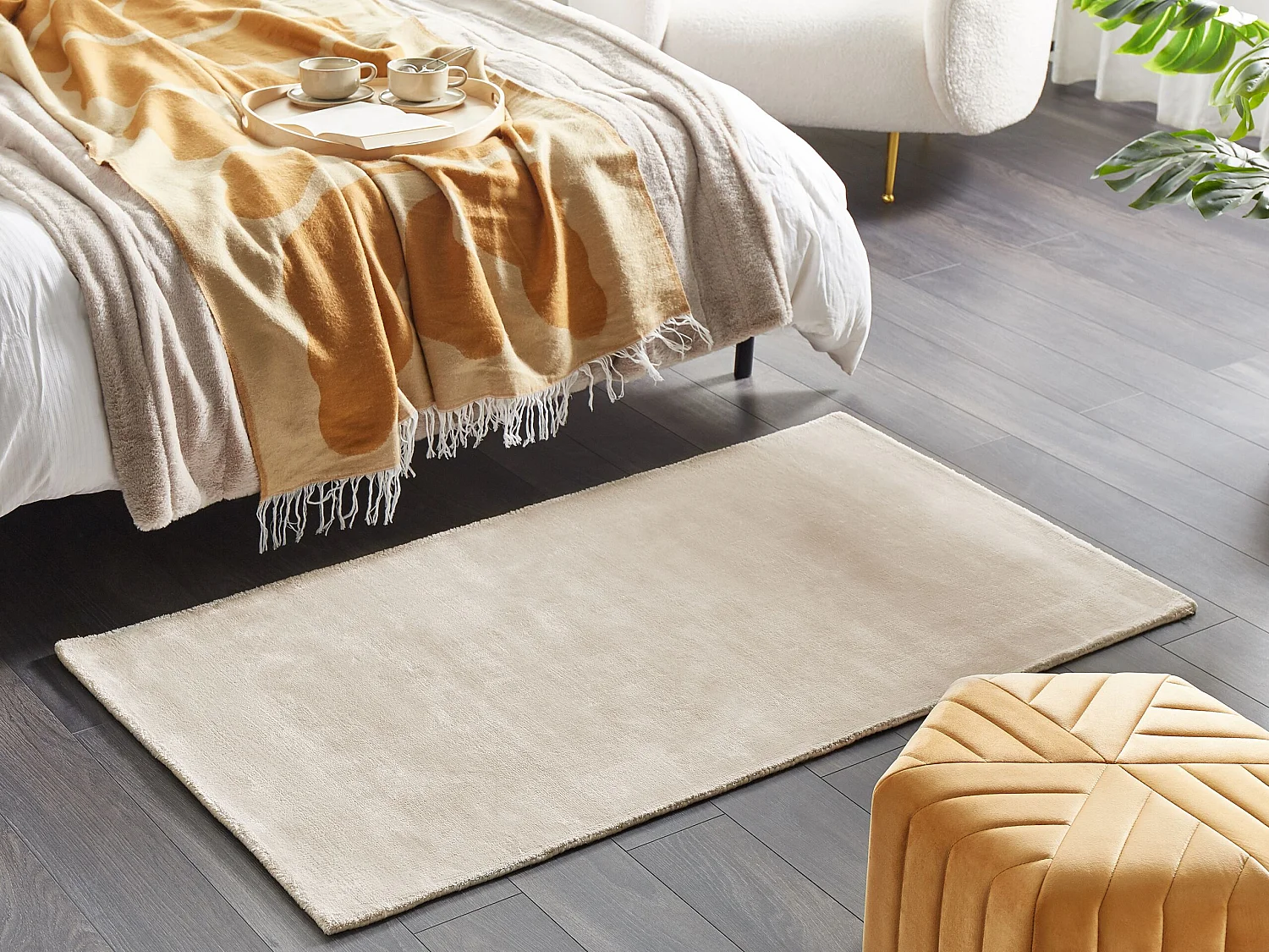 Vloerkleed viscose lichtbeige 80 x 150 cm GESI II