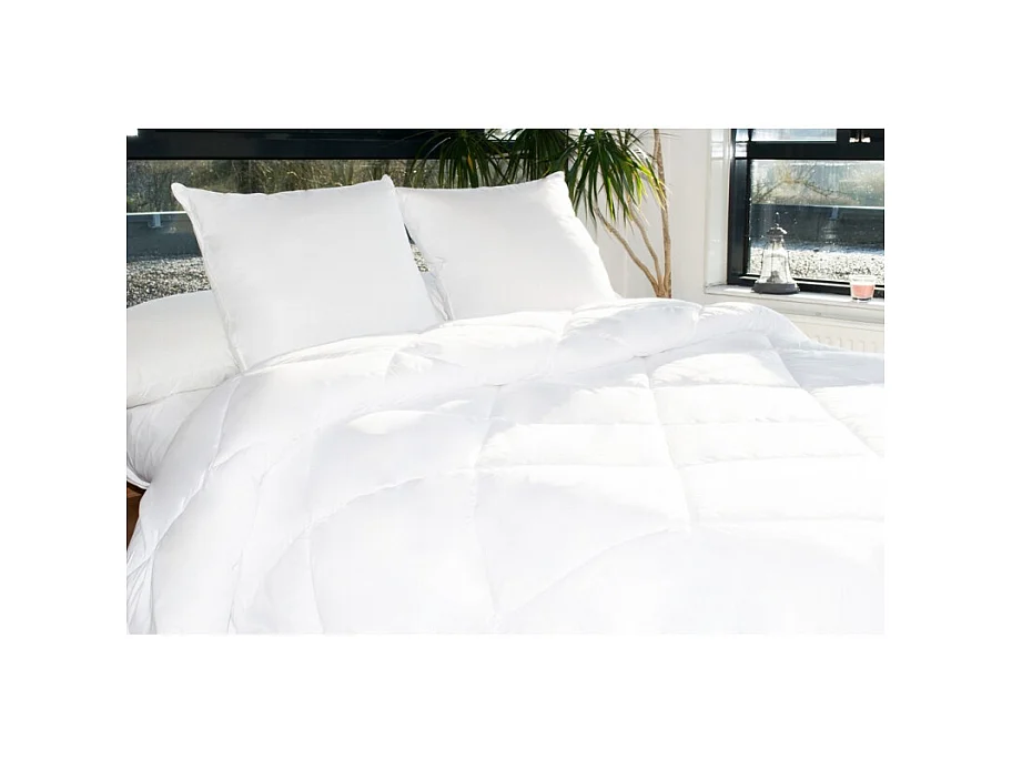 Couette Hotelière Hygiafill 140 x 200 cm pour lit 1 place 90 x 190 cm