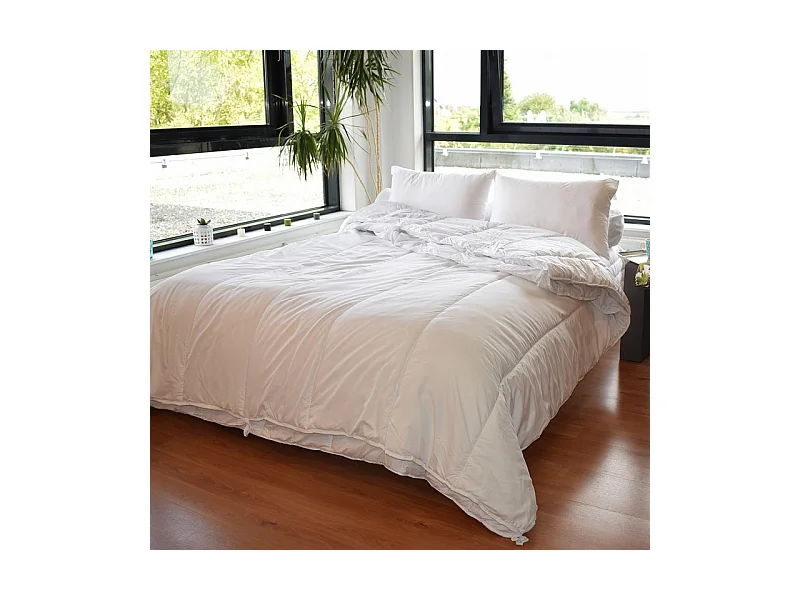 Couette toutes saisons microfibre 220 x 240 cm pour lit 2 places 140 x 190 cm à 160 x 200 cm