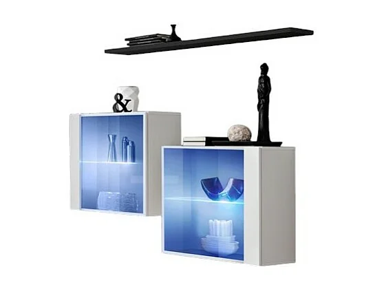 Conjunto de móveis para sala de estar SWITCH SBIII, design moderno, na cor branco brilhante com porta de vidro e sistema de LED integrado, prateleira preta.