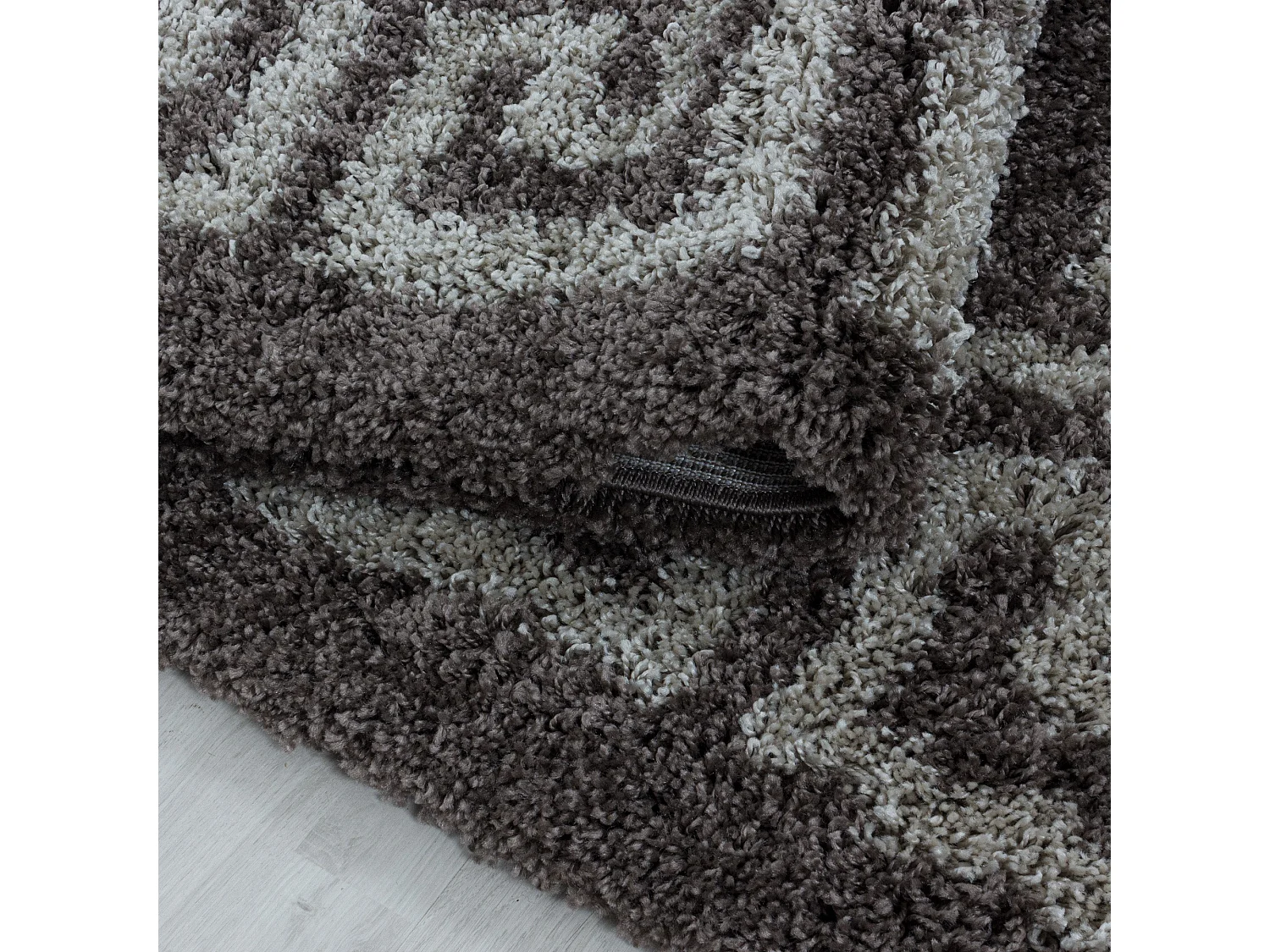 VERSA - Tapis à poils longs design - Marron et Taupe 120 x 170 cm