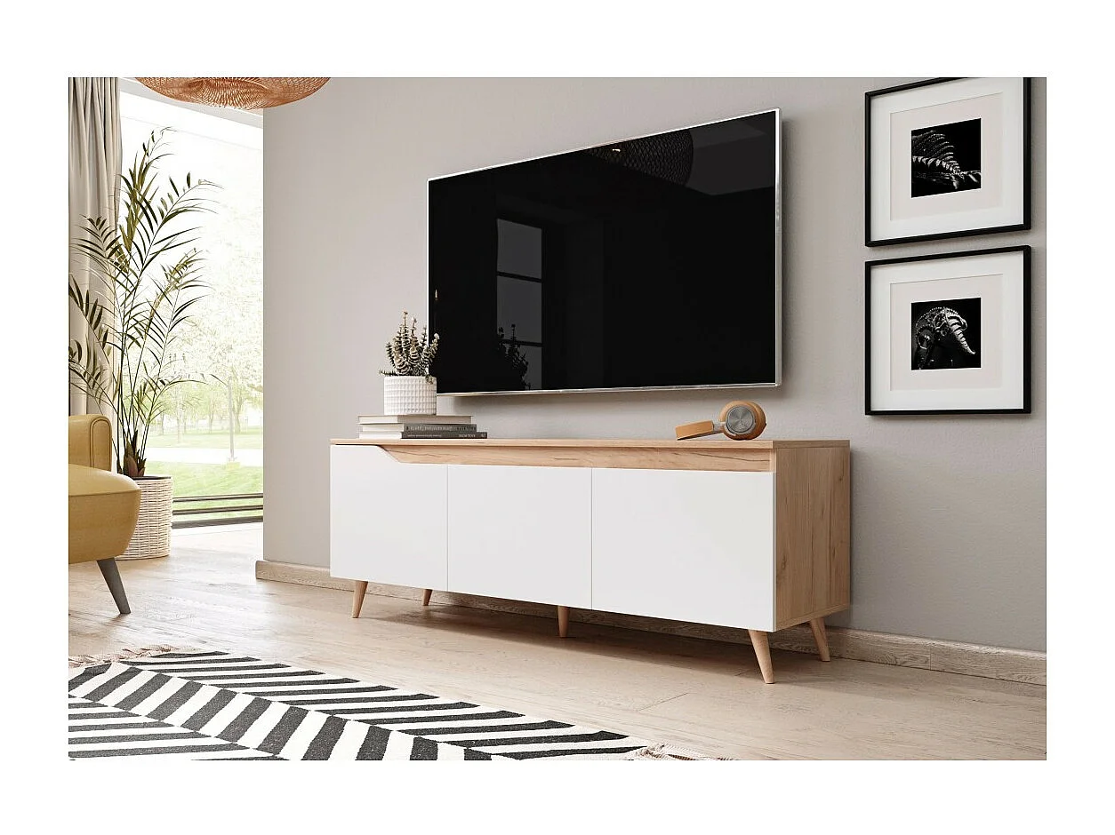 Meuble TV scandinave TUEW 140cm, 3 portes, coloris chêne et blanc mat.