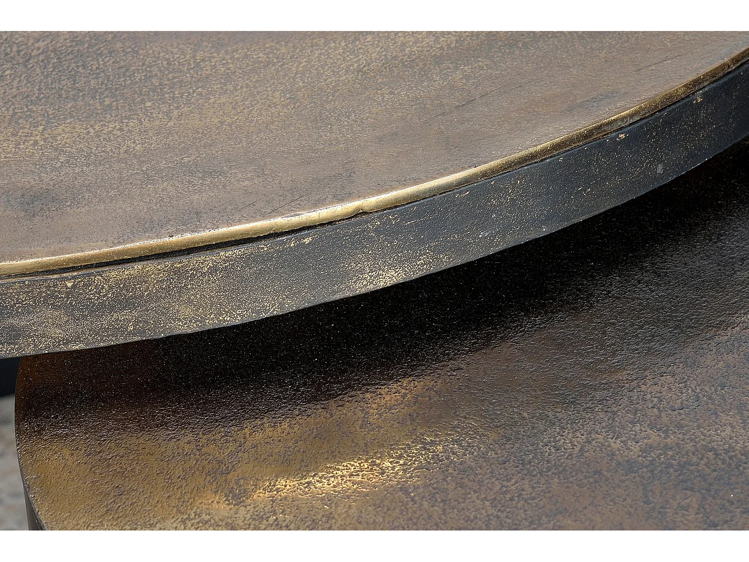 Grandes tables basses en bronze (76 cm), petites tables basses en bronze (66 cm), style industriel - 46 x 76 x 76 cm