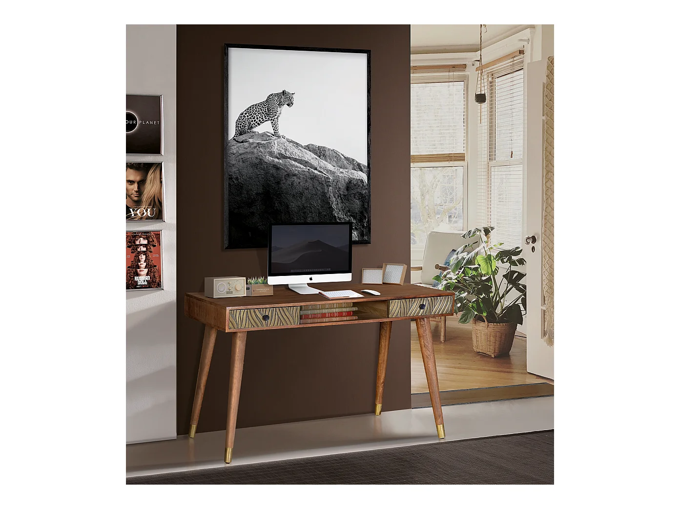 Bureau en bois de manguier avec détails en bronze